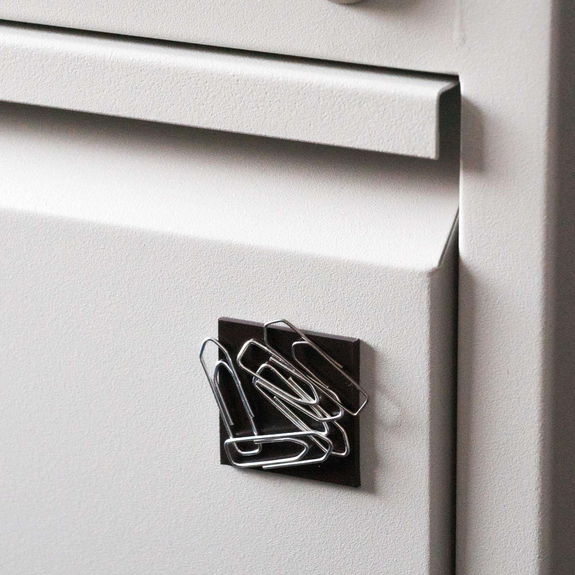 Magnet-Plättchen selbstklebend, 20x20 mm, 100 Stück