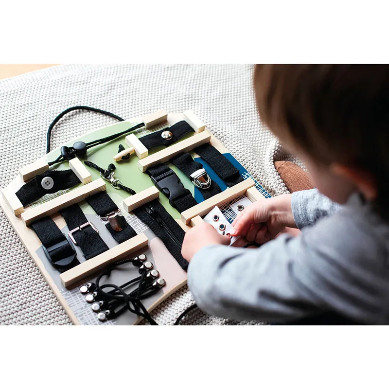 Motorik-Brett "Verschlüsse und Befestigung"