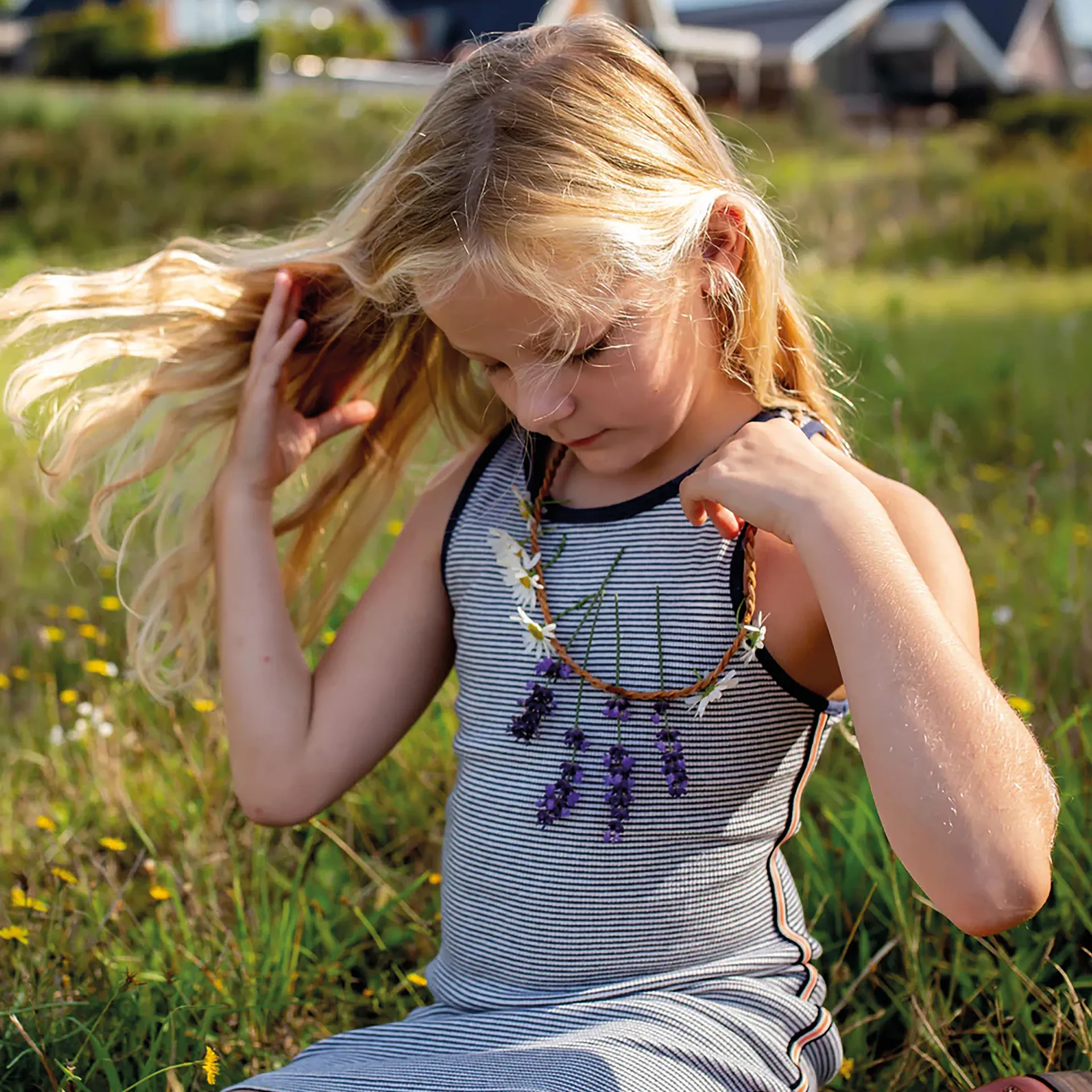 Halskette für Blumen aus Leder, 62 cm