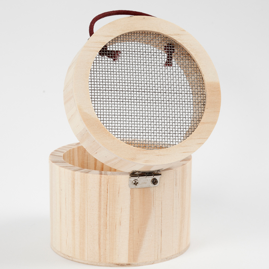 Insekten-Beobachtungsbecher, aus Holz Insekten-Beobachtungsbecher, aus Holz