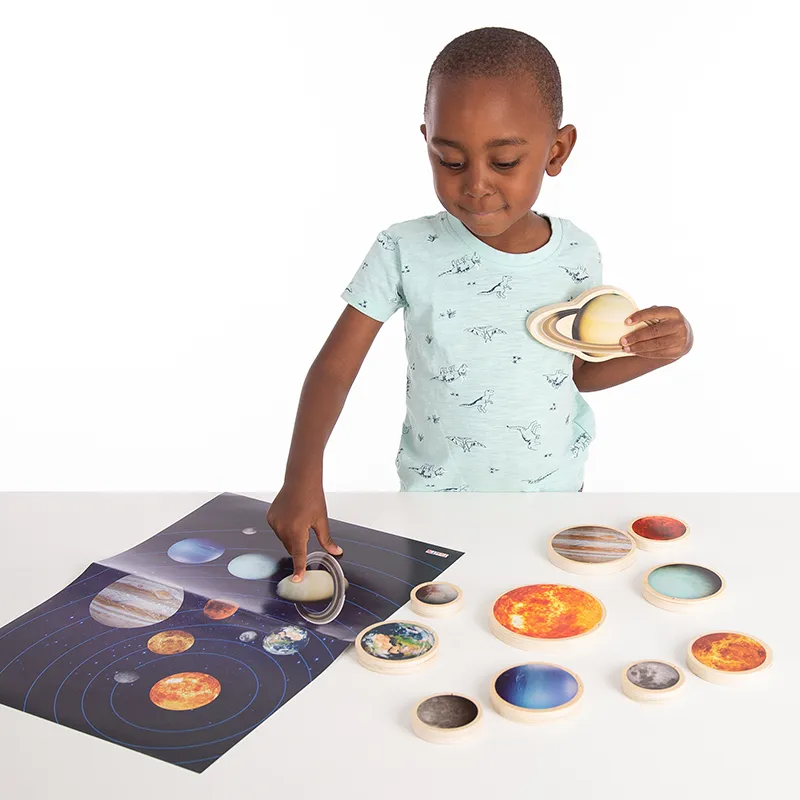 Planeten aus Holz, mit Beutel und Poster, 12-tlg.