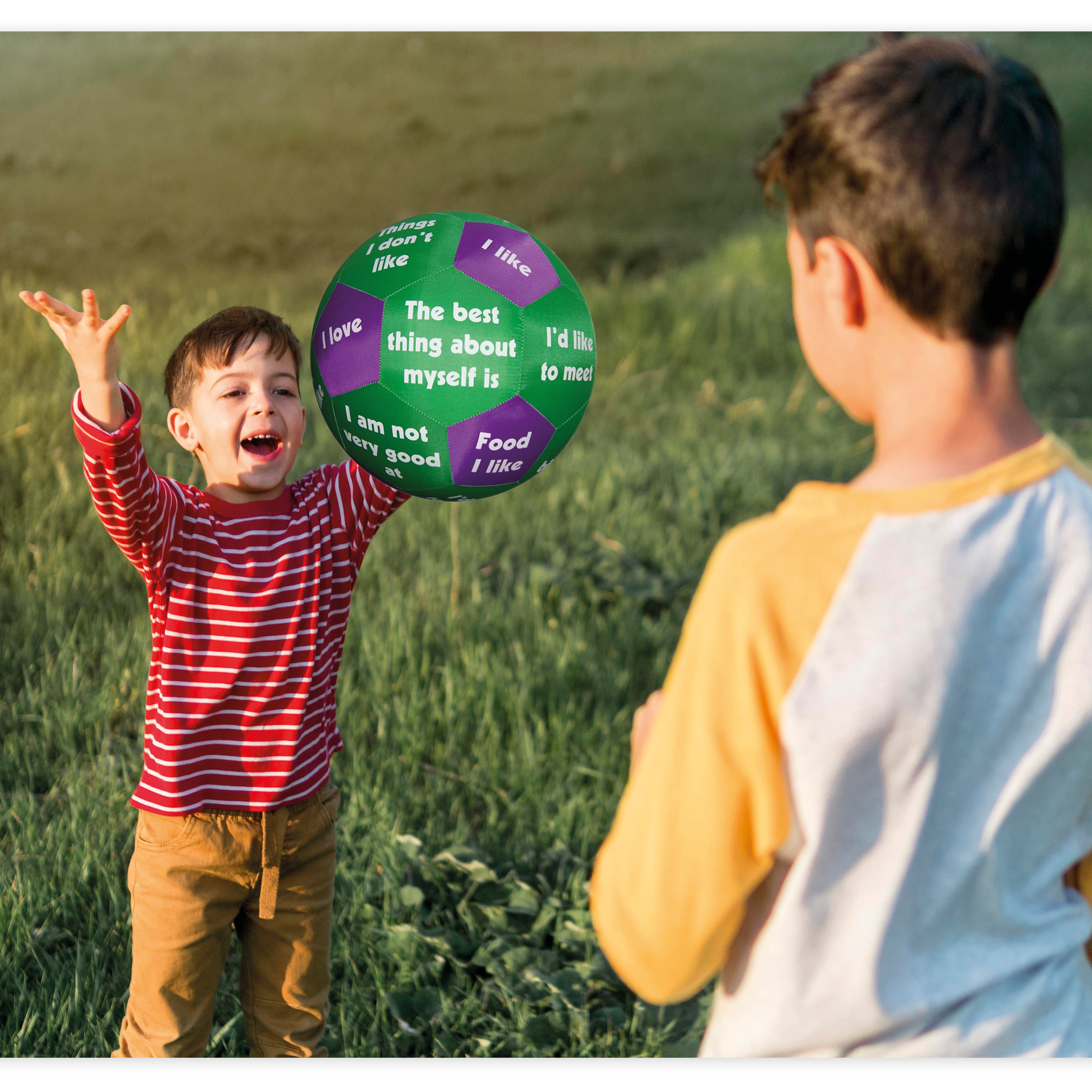 Aktivitetsboll "Pello" - Presentationsmeningar - engelska