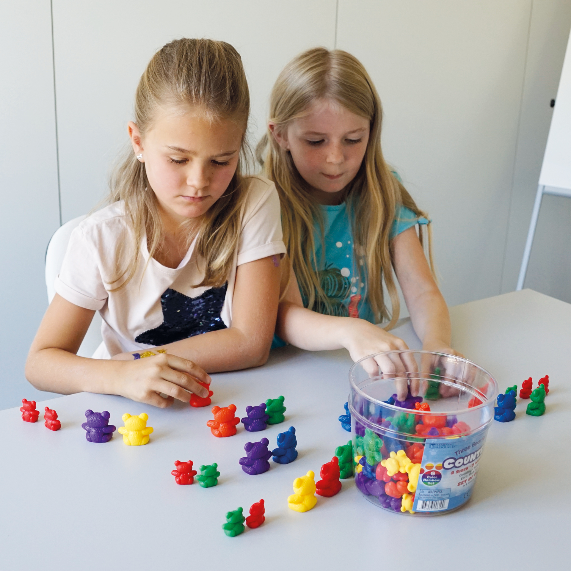 Mathe-Bären "Familie" in Box, 6 verschiedene Farben, 96-tlg.