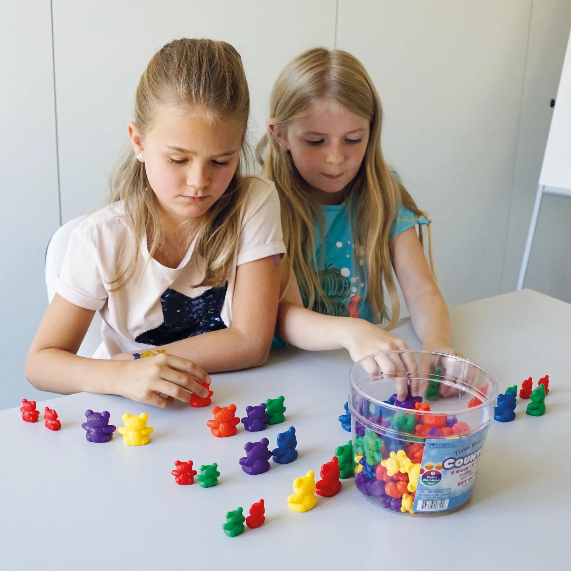 Mathe-Bären "Familie" in Box, 6 verschiedene Farben, 96-tlg.