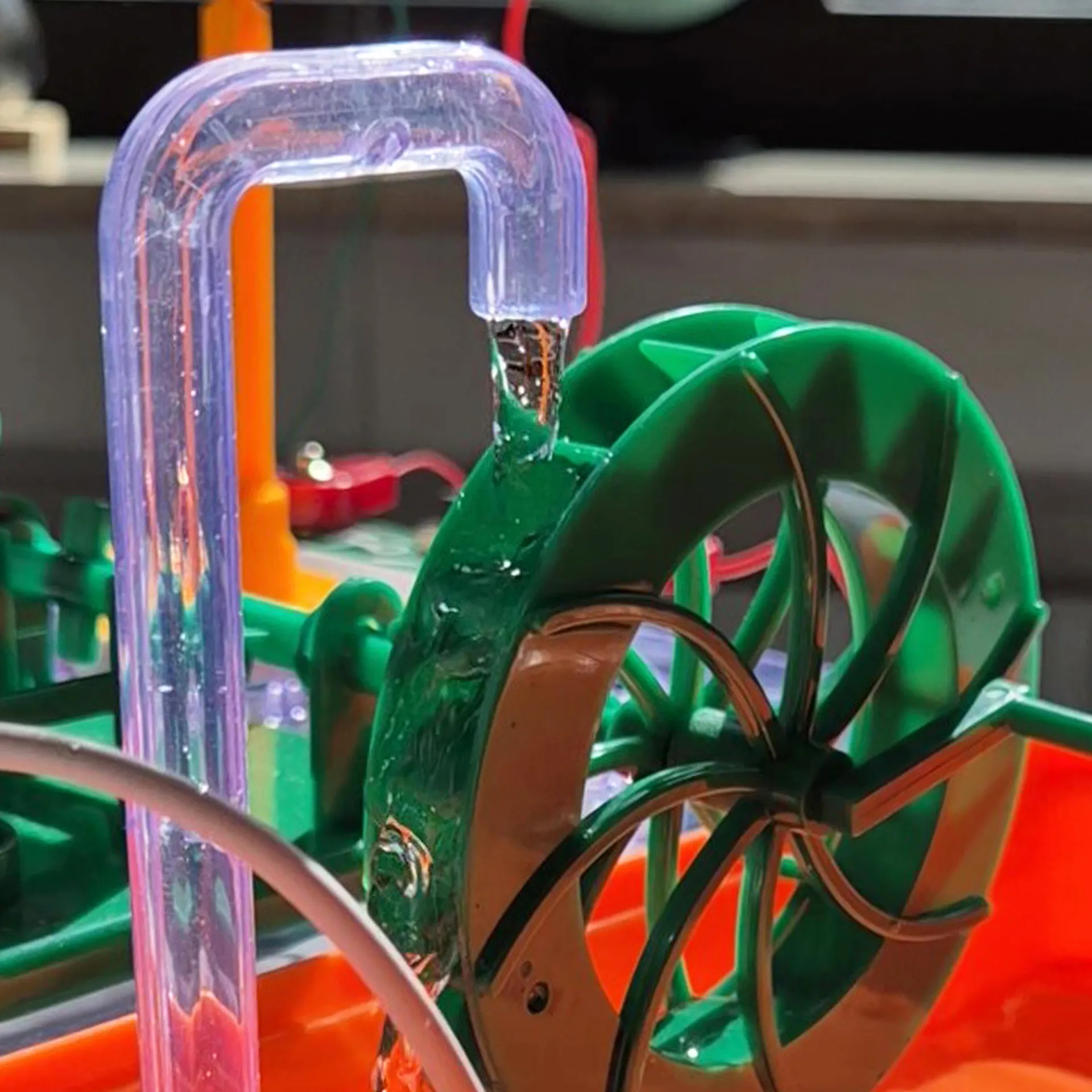 Experimentier-Set "Wassermühle mit Solarpumpe", 15-tlg.