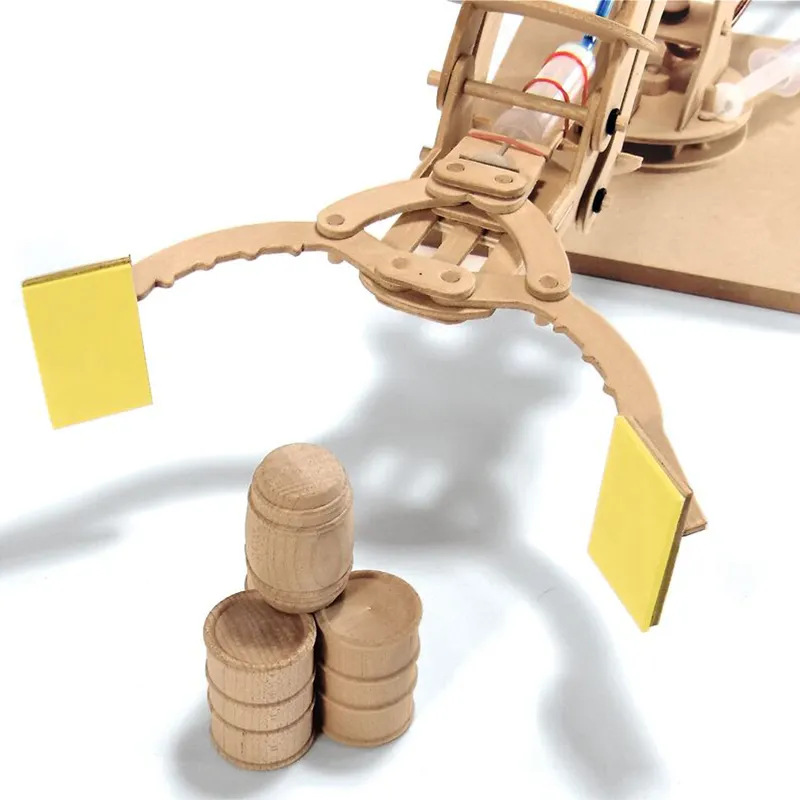 Hydraulischer Roboterarm aus Holz
