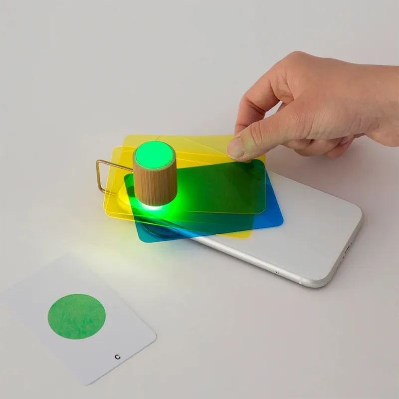 Handy-Farbmischer, 6x4x5 cm, mit 12 Aufgabenkarten