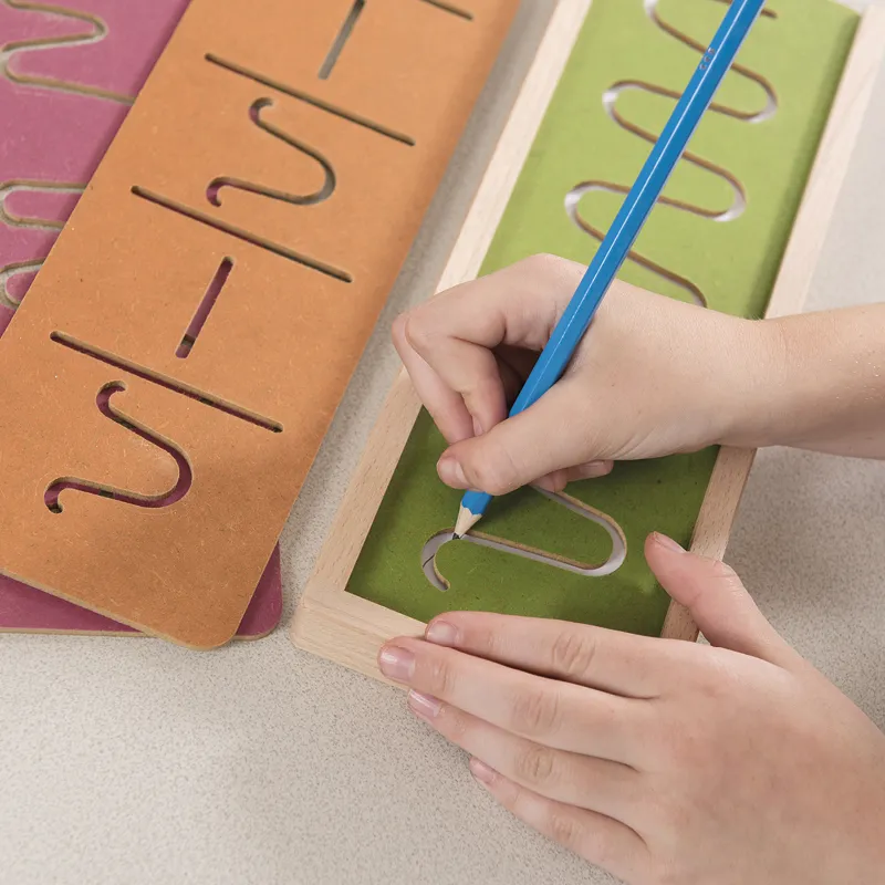 Set Schwungübungs-Schablonen aus Holz, 16-tlg.