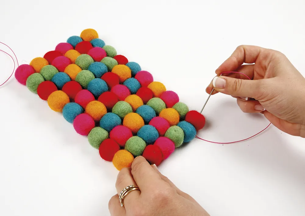 Filz-Kugeln 2 cm ø, 64 Stück