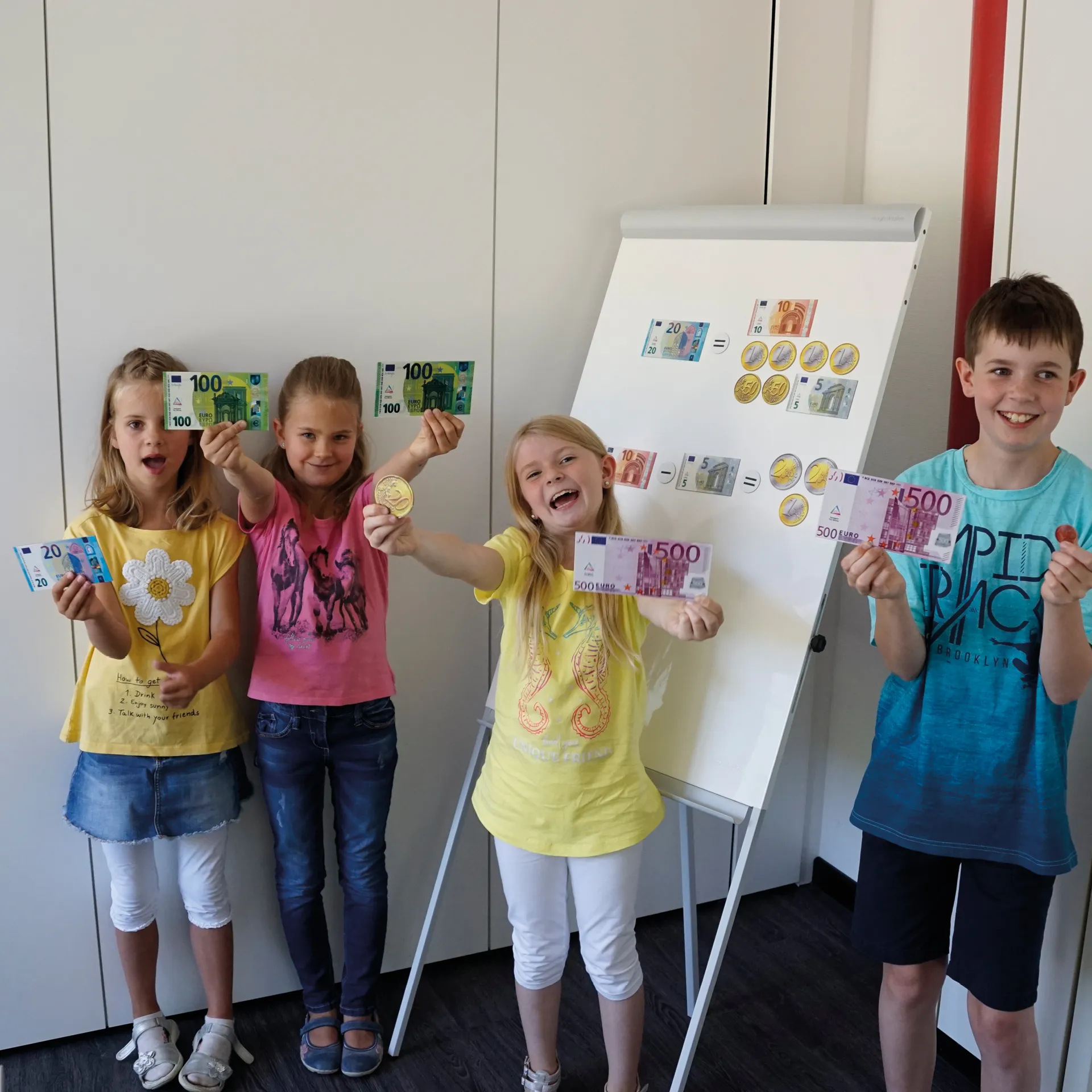 Set Demo-Euro-Rechengeld, magnetisch, 100-tlg., in Stapel-Box Set Demo-Euro-Rechengeld, magnetisch, 100-tlg., in Stapel-Box