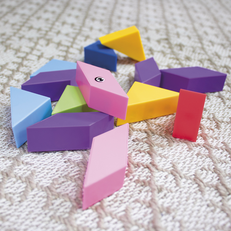 Puzzle "Cubi Mag", magnetisch, 13-tlg. Puzzle "Cubi Mag", magnetisch, 13-tlg.