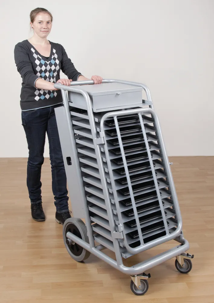 Laptop- und Tablet-Stahlwagen, 14 Fachböden