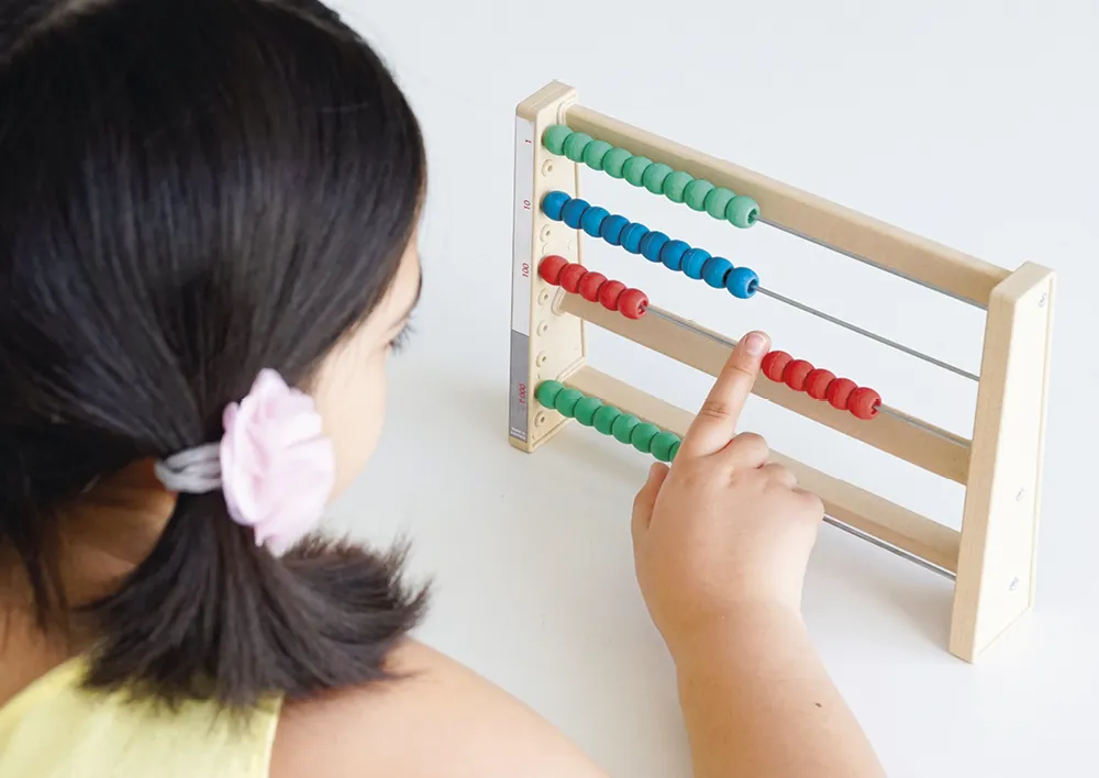 Liczydło Montessori wykonane z RE-Wood, 4 rzędy, 4 cyfry