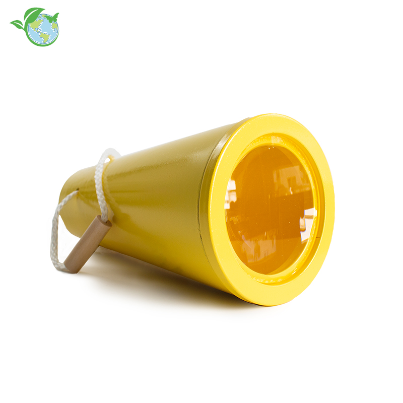 Loupe sous-marine en bois