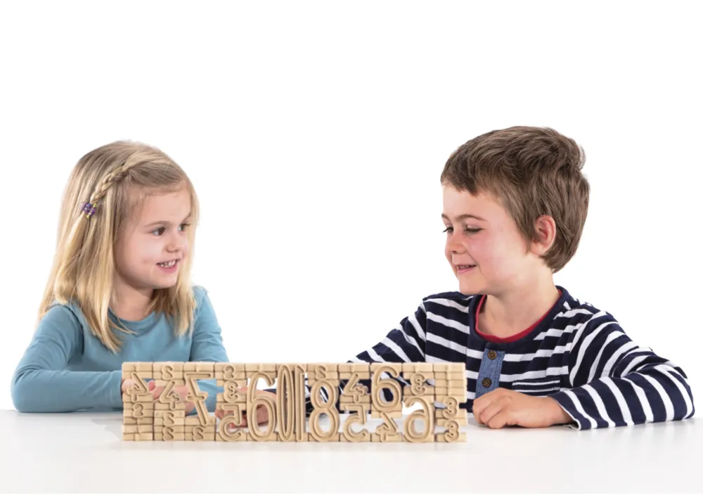 Klassensatz Stapel-Zahlen naturfarben, 8-tlg., in Stapel-Box