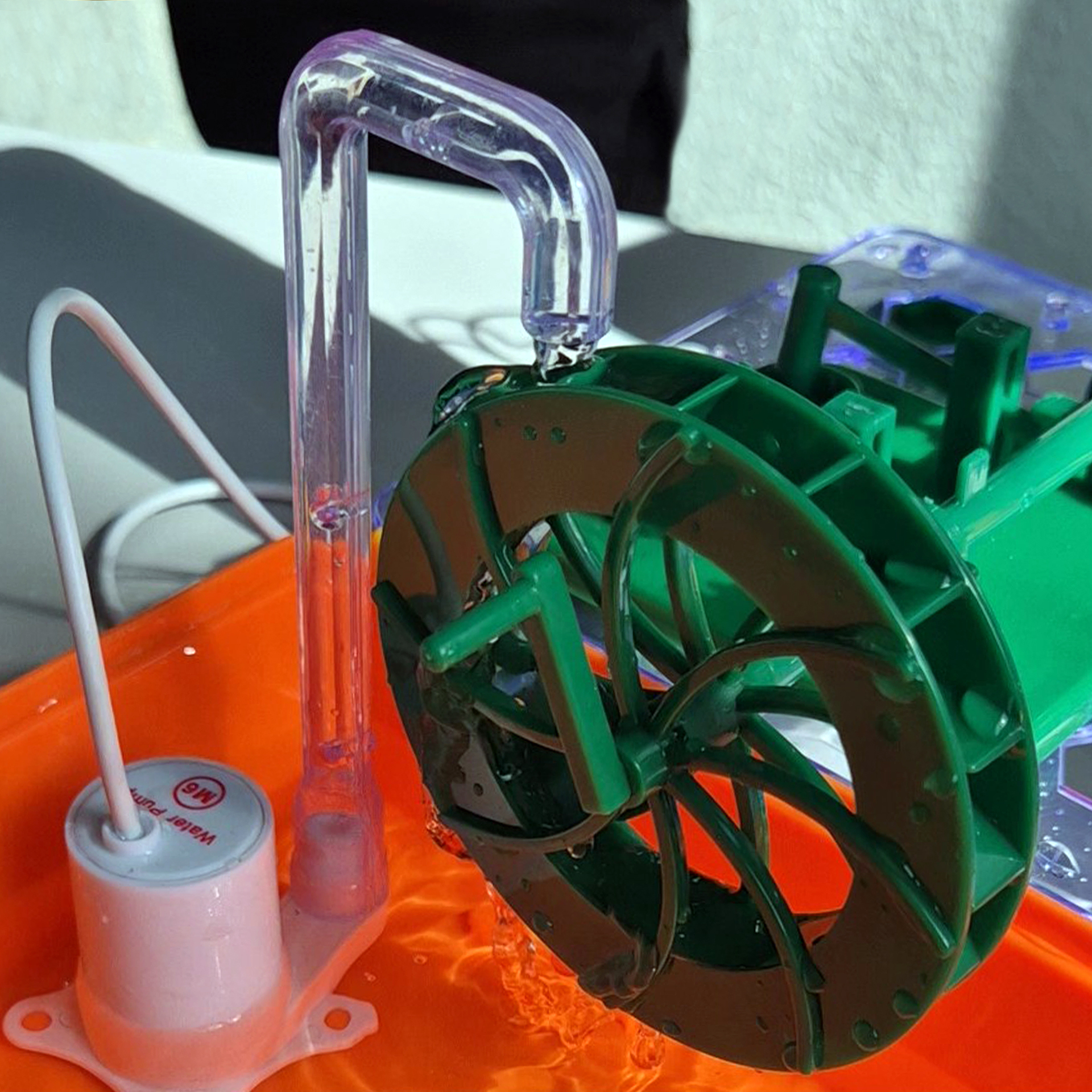 Experimentier-Set "Wassermühle mit Solarpumpe", 15-tlg.