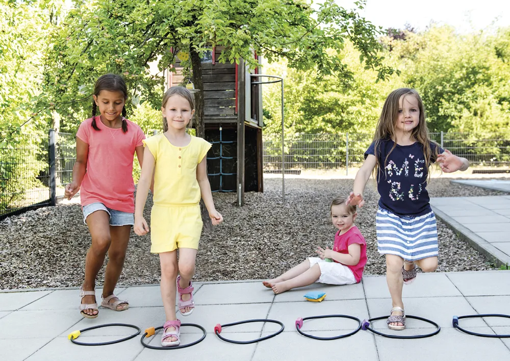 beleduc Hüpf- und Wurfspiel mit Zahlen, 15-tlg.