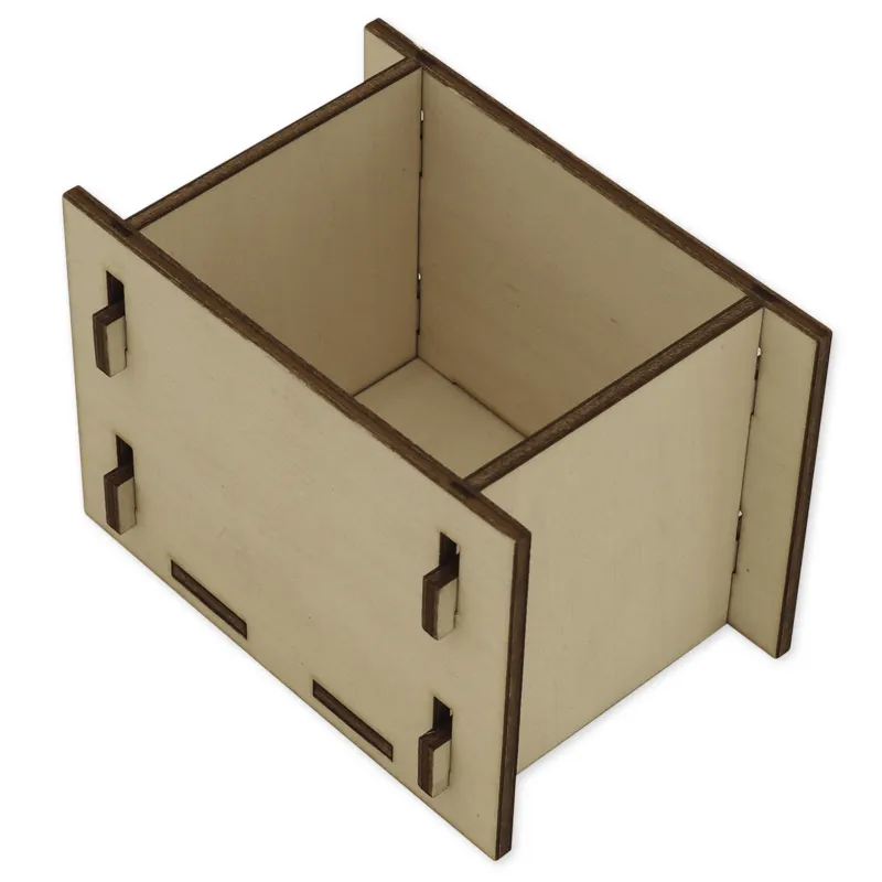 Årskalender i trä, ca. 38 x 60 cm