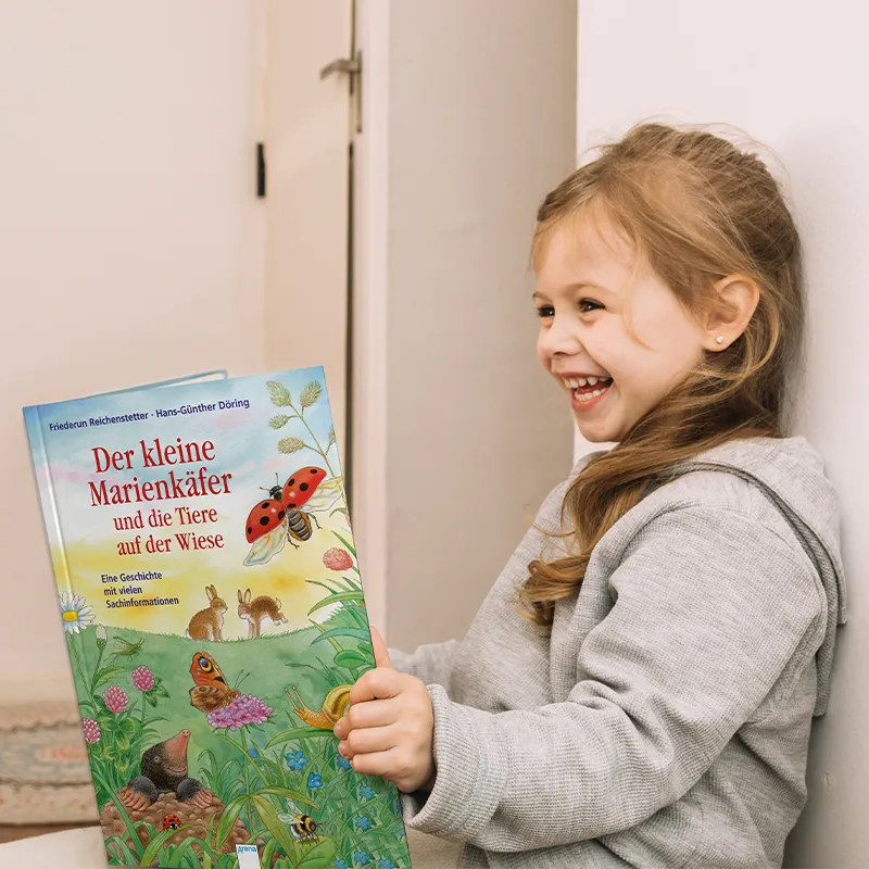 Buch "Der kleine Marienkäfer und die Tiere auf der Wiese", 32 Seiten
