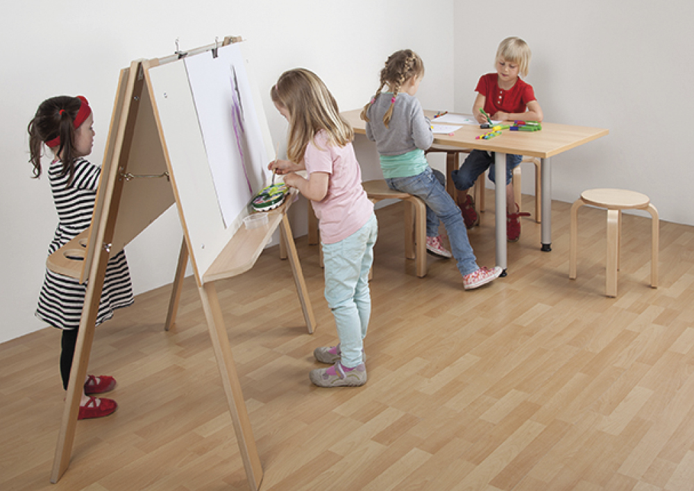 Staffelei für 4 Kinder