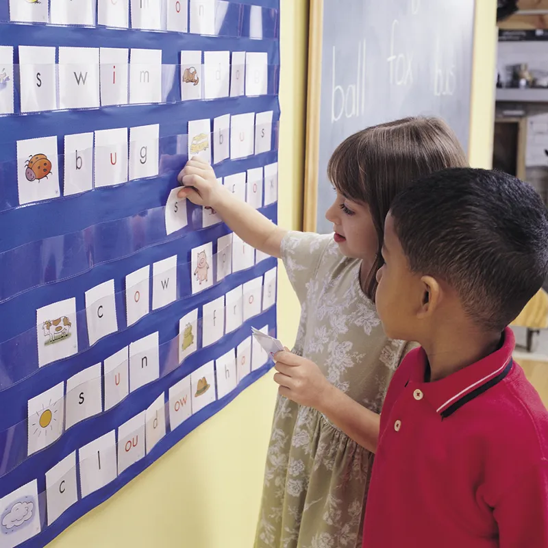 Fickhängare med genomskinliga fickor