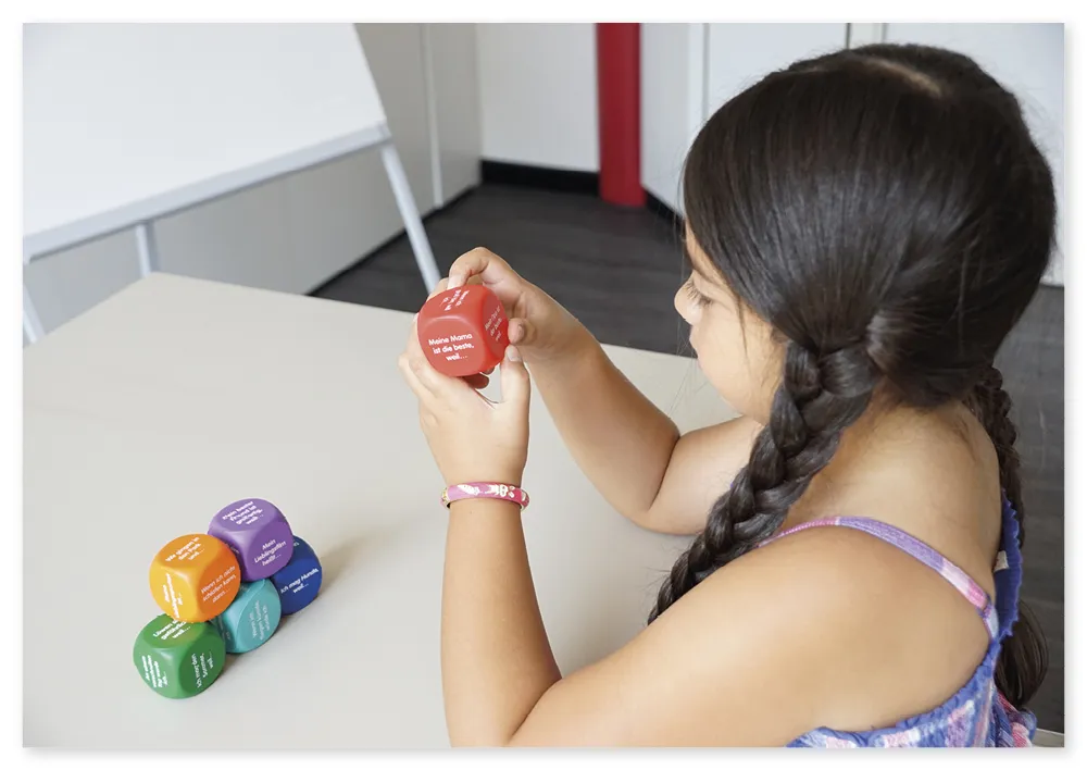 Set Flüster-Würfel 6-tlg. Deutsch "Geschichten", 4 cm