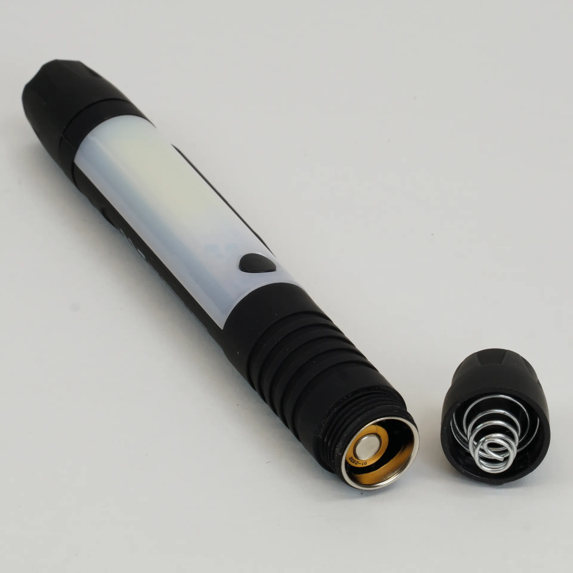 Latarka LED z lampką do czytania, długość 17 cm, średnica 2 cm