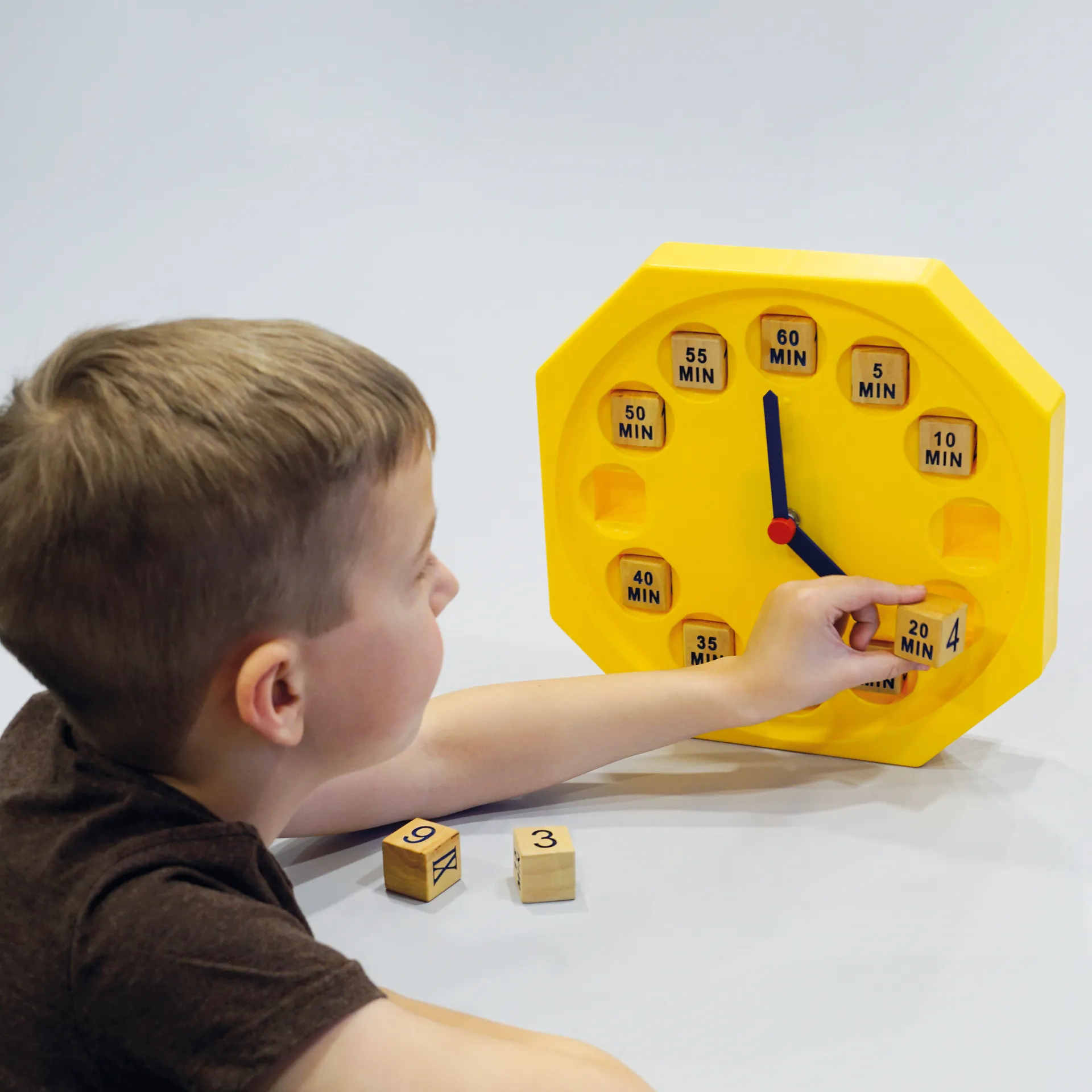 Pädagogische Lern- und Spieluhr „Zeit-Zeiger“, 30x30 cm, mit Quarzlaufwerk
