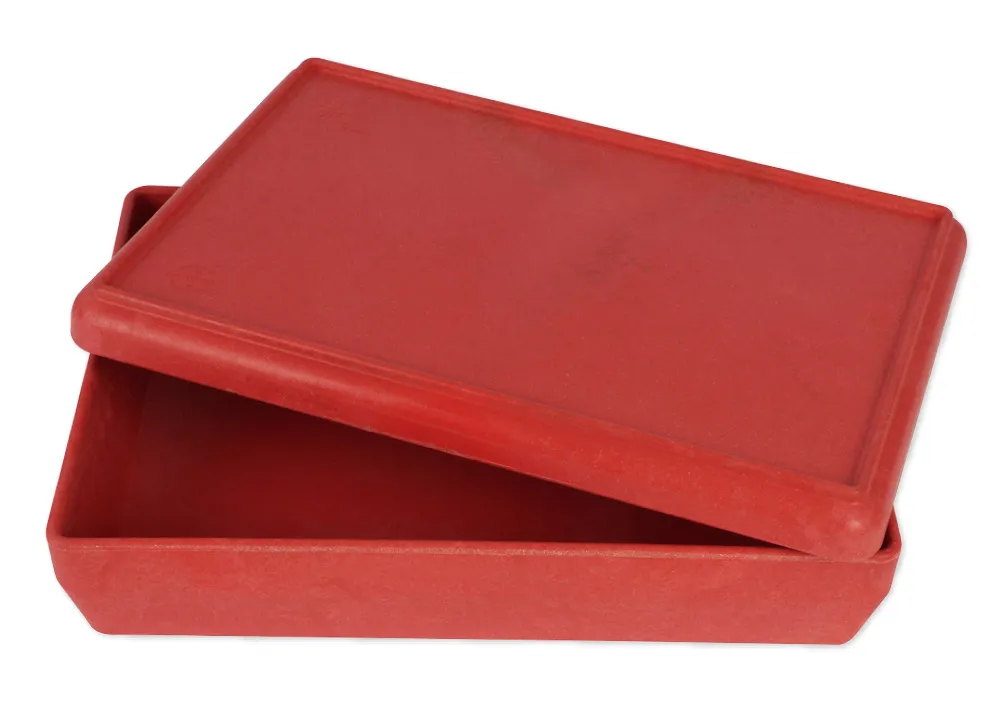 Stohovací box s víkem, vyrobený z materiálu RE-Wood